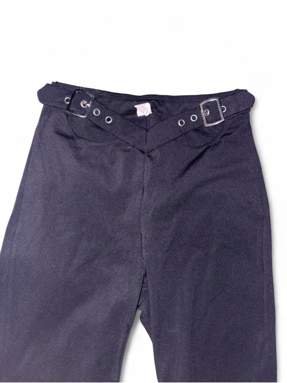 Halara leggings with cutout buckle detail - Picture 2 of 5